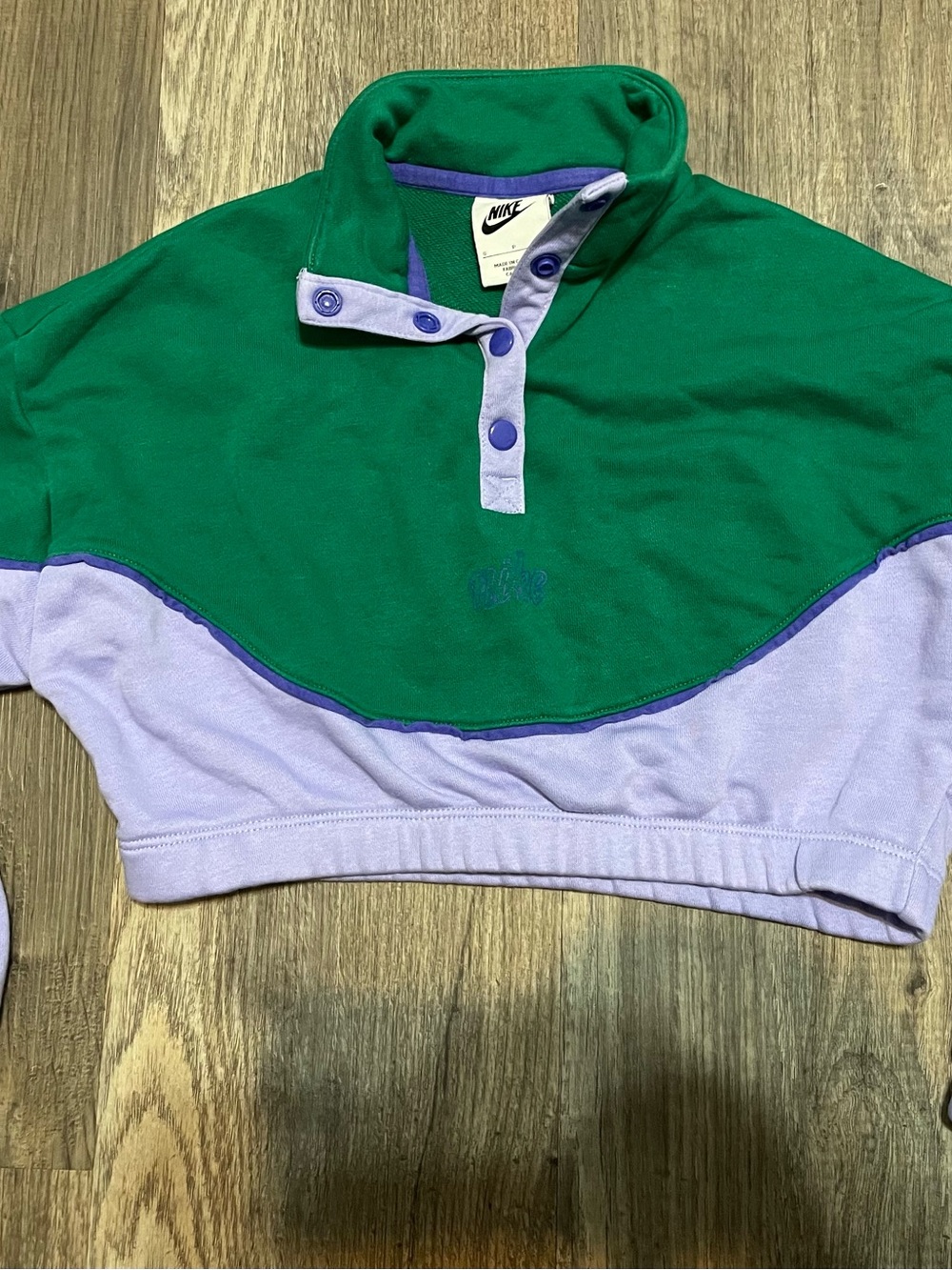Nike women Green & Lavender Colorblock Snap Pullover Sweatshirt size Small used